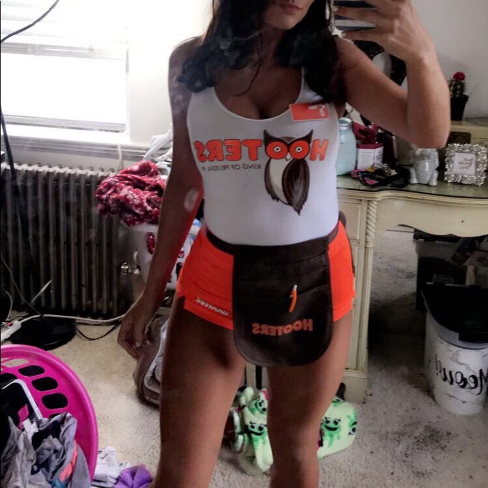 Hooters uniform (halloween)